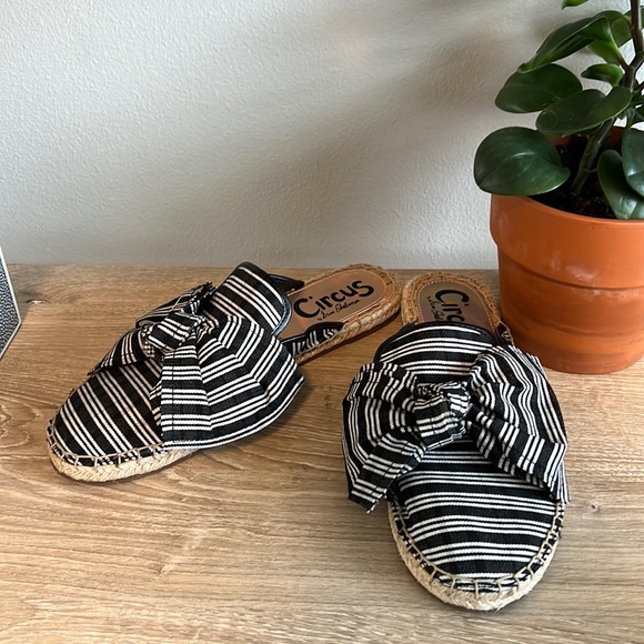 NWT Circus by Sam Edelman LULU Stripe Woven Bow Slip On Espadrille Mule, 8.5